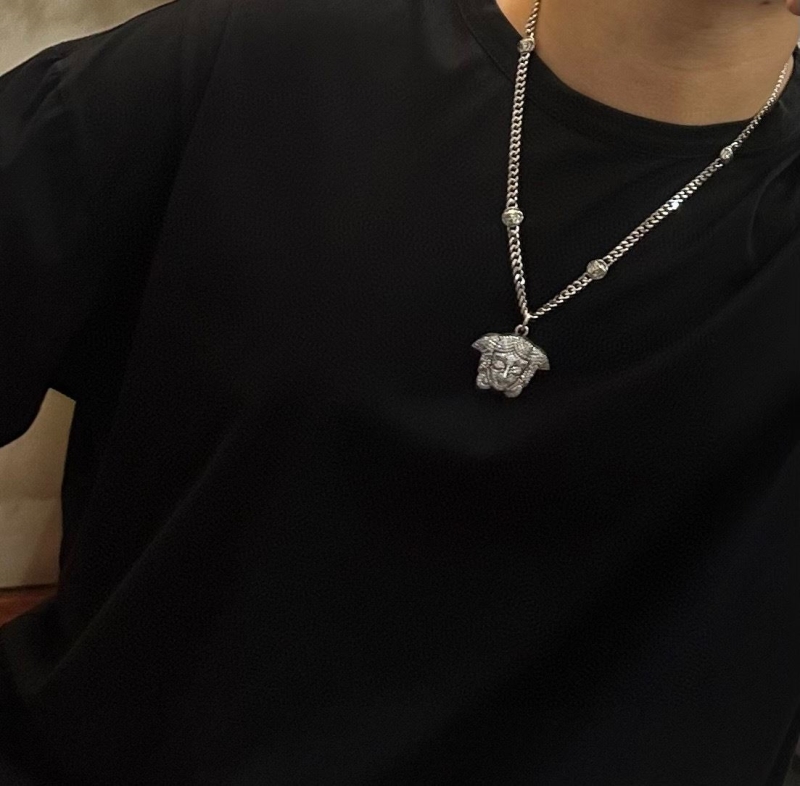VERSACE